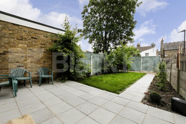 Refurbished 5 bedroom property with stunning rear garden Falkland Road, Harringay